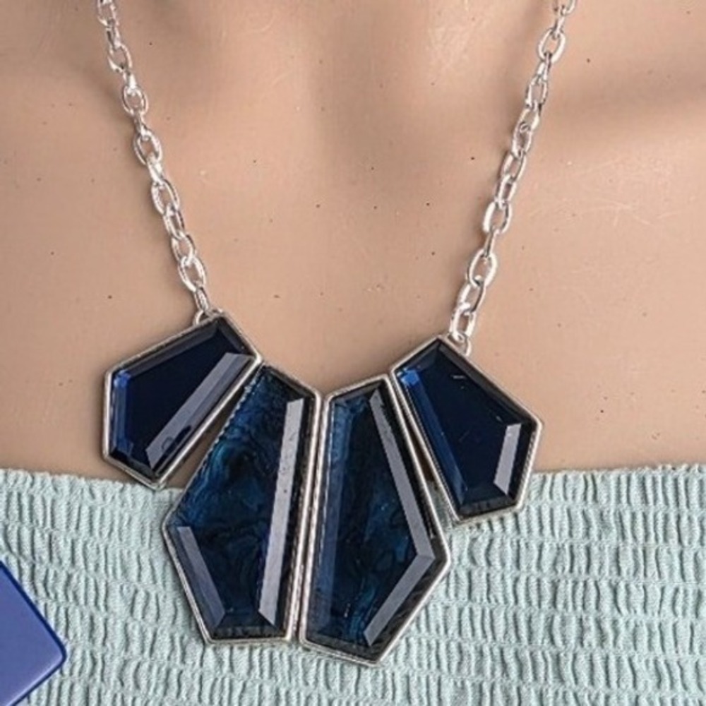 Statement Bib‎ Necklace Geometric Dark Blue Stones Silver Tone Chain